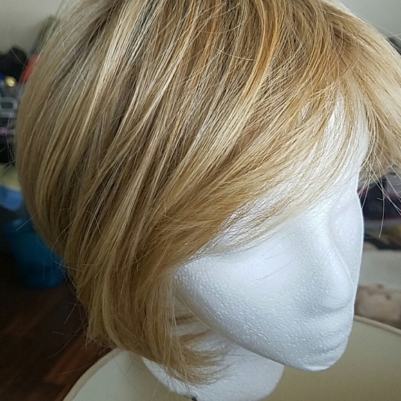wig - Picture 3 of 4